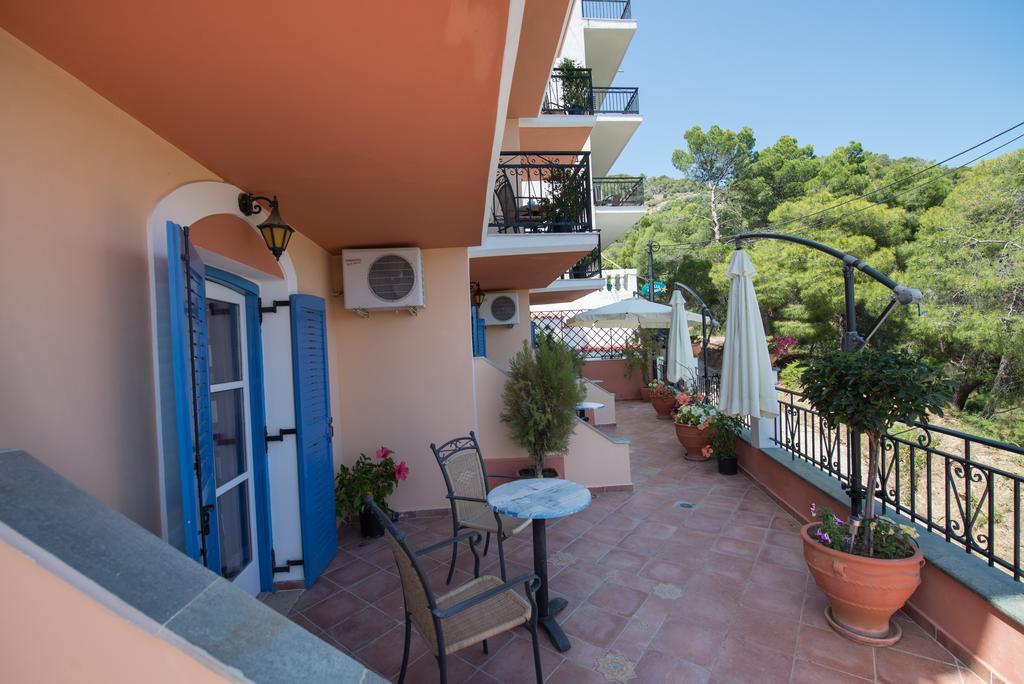 Maria Studios Poros Town المظهر الخارجي الصورة